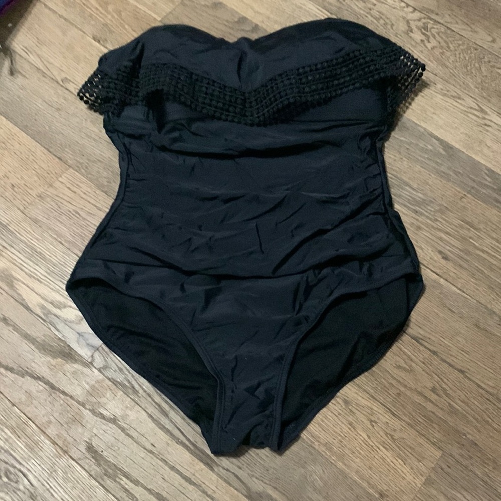 Ron’s sol bathing suit.  AA972